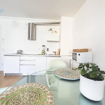 Апартаменты Verdemare 309 Tirabora Short Rent *