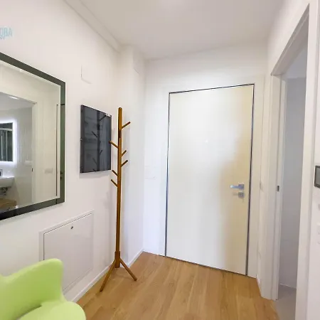 Verdemare 309 Tirabora Short Rent Триест